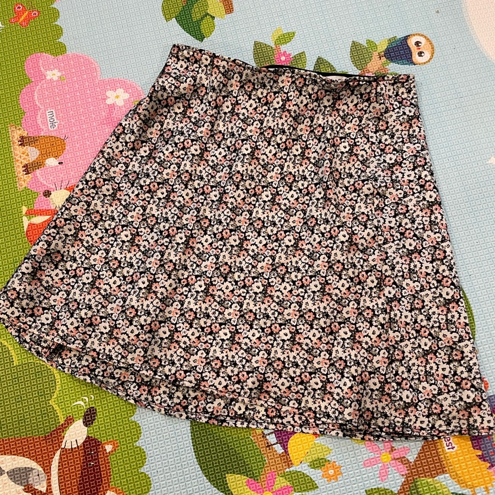 Cute mini skirt🥰